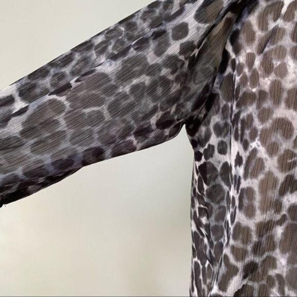 Express Sheer Animal Print Blouse Top - Picture 5 of 13
